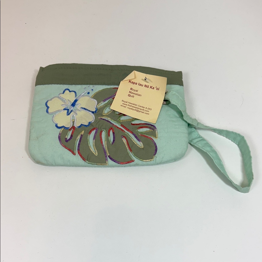 Elegant Floral Green Wristlet
